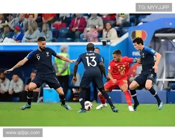 法国U20主力右后卫贝尤库公开表示梦想效力皇马并为之奋斗 法国U20主力右后卫贝尤库公开表示梦想效力皇马并为之奋斗